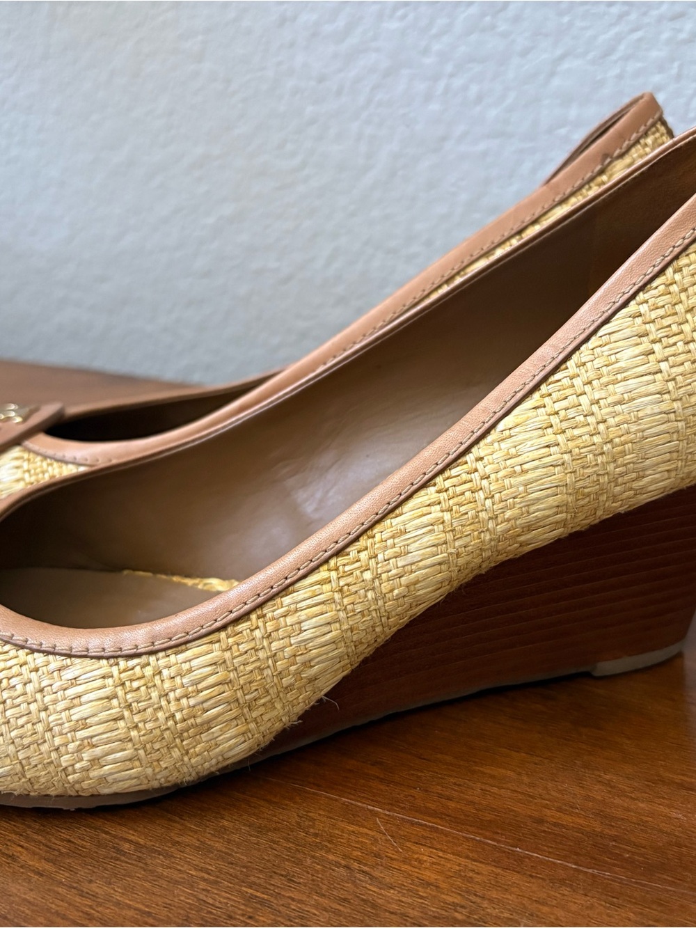 Tory Burch Natural Raffia and Brown Logo Wedge shoes - Picture 3 of 6